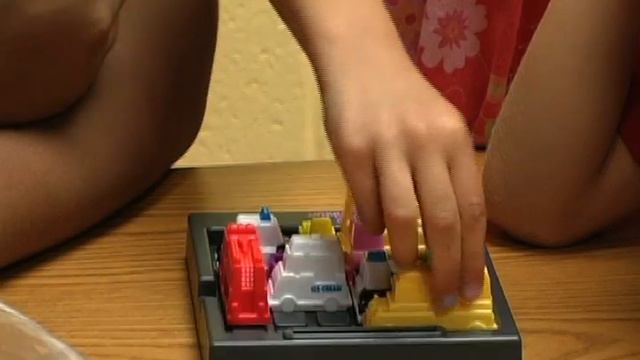Puzzle Piazza - Using ThinkFun Rush Hour to teach problem solving strategies