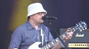Weezer   Take On Me A‐ha cover    Live at Nos Alive   11 July 2019