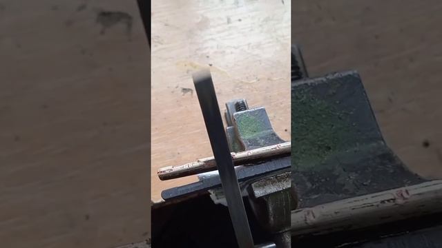 Верхний и нижний порожки гитары из графита. смотреть онлайн