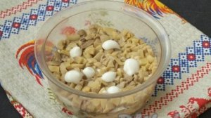 Салат Ирина с копченой курицей и грибами