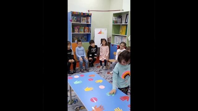 Игра на развитие мелкой моторики рук, памяти и внимания. гр.Домисольки. Воспитатель Китиева З.М.