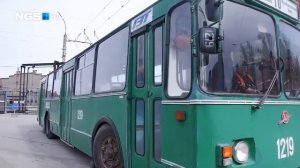 Советский троллейбус ЗиУ-9 на линии в Новосибирске