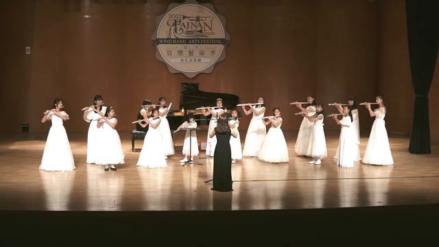 Shark Dance for beatbox flute trio смотреть онлайн