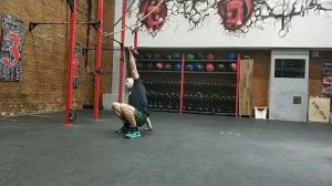 Турецкий подъем через присед