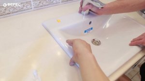 Качественная мебель для ванной. Монтаж мебели со столешницей, пенала и зеркала в ванную комнату.