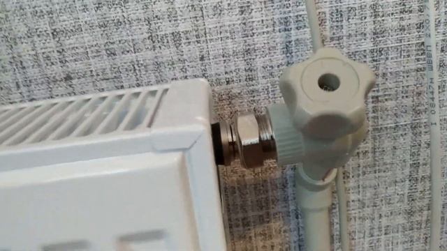 Врезка дополнительного радиатора отопления. Обзор смотреть онлайн