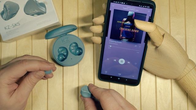 Новые KZ SKS - Гибридные беспроводные наушники с потрясающим звуком и APTX на борту! смотреть онлайн