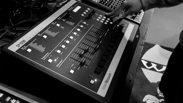 Rossum SP-1200 - War boombap смотреть онлайн