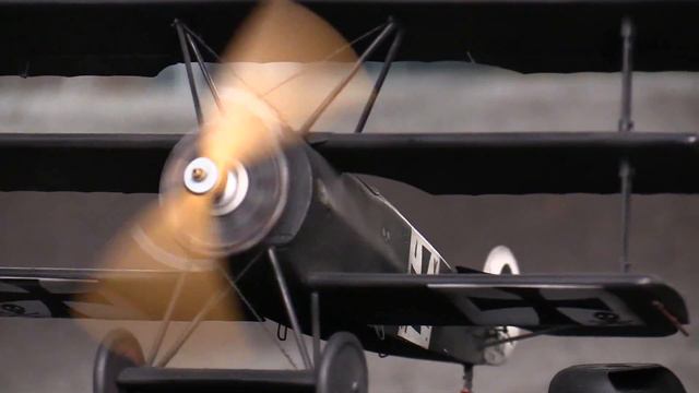 Модель самолета Fokker DR-1 Triplane С мотором - Revell 1:28