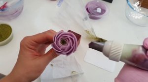 Цветы как настоящие. Крем + натуральный краситель = шикарный торт