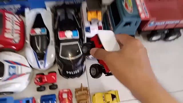 Mobil Mobilan Polisi, Mobil Molen, Mobil Monster, Kereta Thomas, Truk Pemadam, Ambulance смотреть онлайн