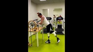 Удивительная история Как я сумел выжить Роман Костомаров решил написать книгу