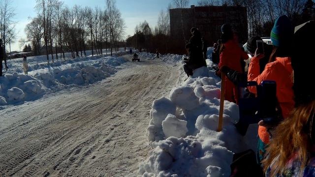 Катка в Красных Ткачах смотреть онлайн