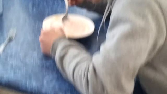 Ну съел ложку помой, остальное для прикола съел. смотреть онлайн