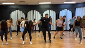Proud Mary - Tina Turner - Dance Fitness routine by Fitness with Robin - Turn Up - Zumba - Mixxedfi