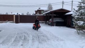 Райдер rider HUSQVARNA R 316T AWD Убирает снег отвалом