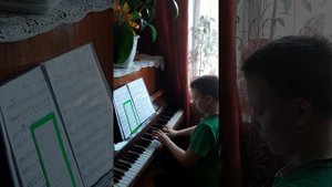 ЖОНГЛЕР Д Конконе и КЛОУНЫ Д Кабалевский    в одном видео два произведения