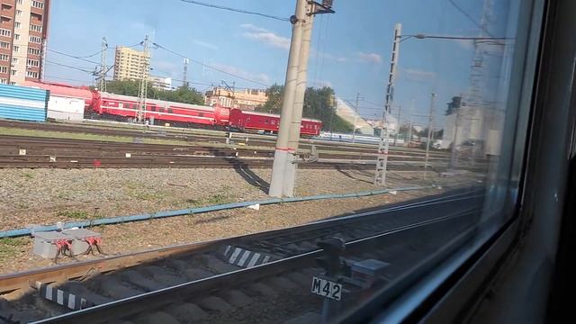 Прибытие на станцию Новосибирск-Главный на электропоезде ЭД4М-0114 смотреть онлайн