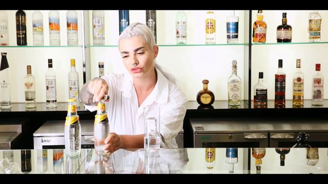 Schweppes Indian Tonic | Παρουσίαση by Anthidis & Friends смотреть онлайн