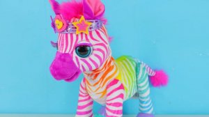 FurReal Zenya My Rainbow Zebra from Hasbro Review/Pony de Furreal/Caballo de juguete