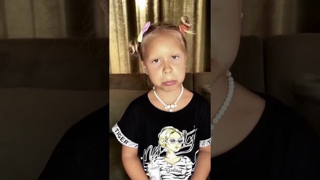 Как не поделиться мороженым с такой милашкой? #shorts Лучшее видео от Многодетки