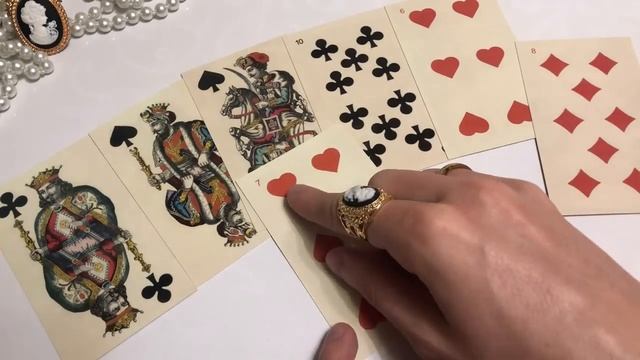 КРЕСТОВЫЙ КОРОЛЬ. КОГО ВЫБЕРЕТ? С КЕМ ОСТАНЕТСЯ? БУБНОВАЯ ИЛИ ЧЕРВОНАЯ ДАМА? СТАРИННЫЕ КАРТЫ ГАДАНИ