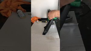 Перетяжка подлокотника Приора термокожей (ещё раз).