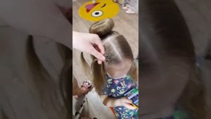 Прическа на бал или утреник в садике.