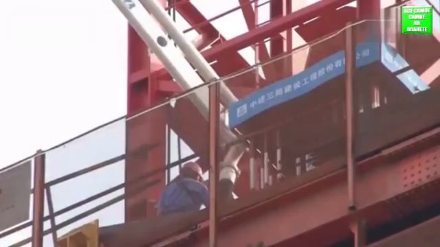 Самый большой автобетононасос в мире - 101 метр смотреть онлайн