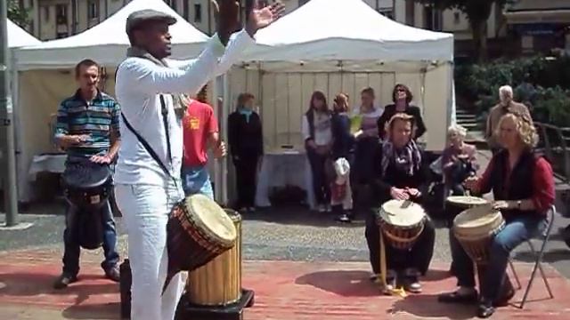 LOUIS FELIX BASILE flash mob juin 2012 vidéo 1 смотреть онлайн