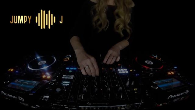 Jumpy J - Livestream 1/1/2021 Retro Jump MiX 2021 смотреть онлайн