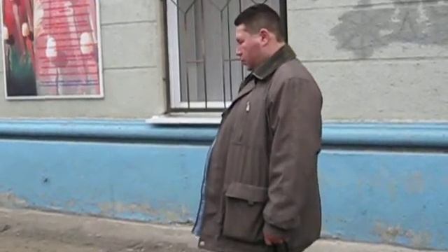 Мужик спит стоя.avi смотреть онлайн