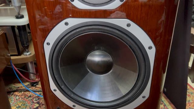 Колонки Yamaha ns 2000 Royal Red смотреть онлайн