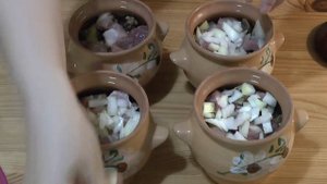 Потрясающее Жаркое в Горшочках Картофель с Мясом и Грибами по Домашнему/Легко и Просто