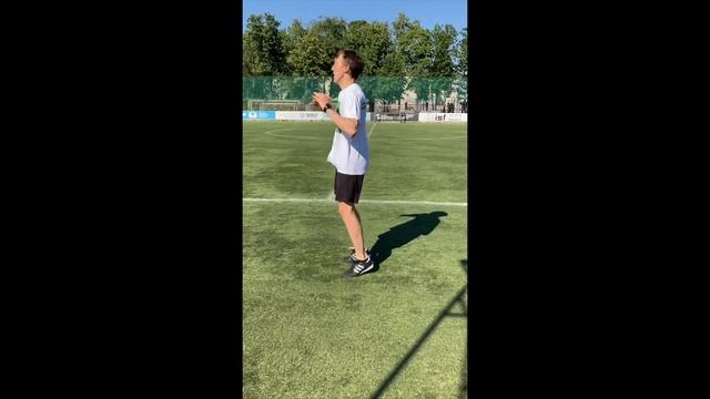 10 прыжков «Колени к груди» смотреть онлайн