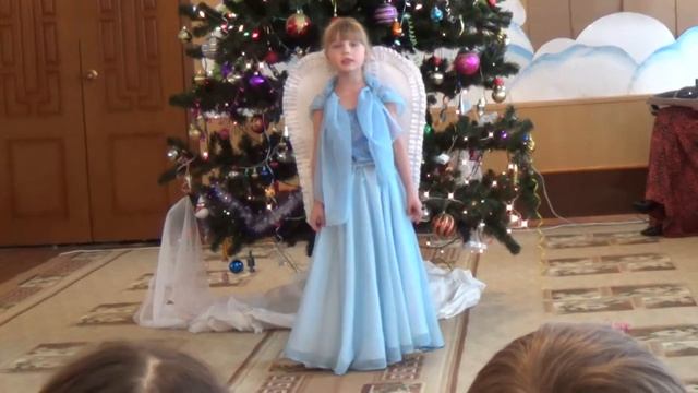 Песню Зимний лес исполняет воспитанница МБДОУ ЦРР - дс Сказка Душанина Юля