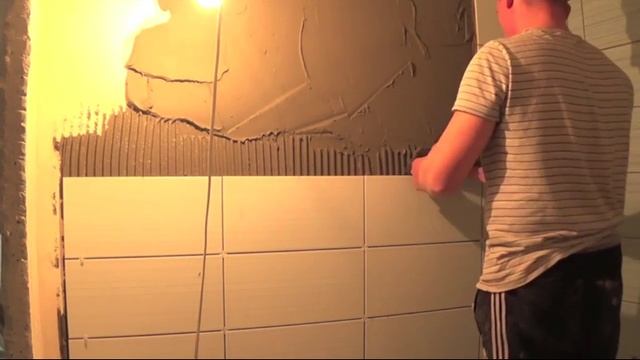 Ремонт плитки. Укладка плитки в ванной. Плитка на стену. Ремонт ванной комнаты