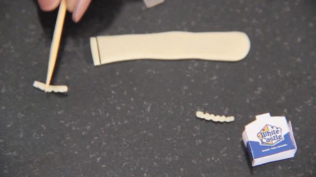 White Castle : How To Make Miniature Fast Food : Polymer Clay : Onions Rings, Sliders, Fries, Coke смотреть онлайн