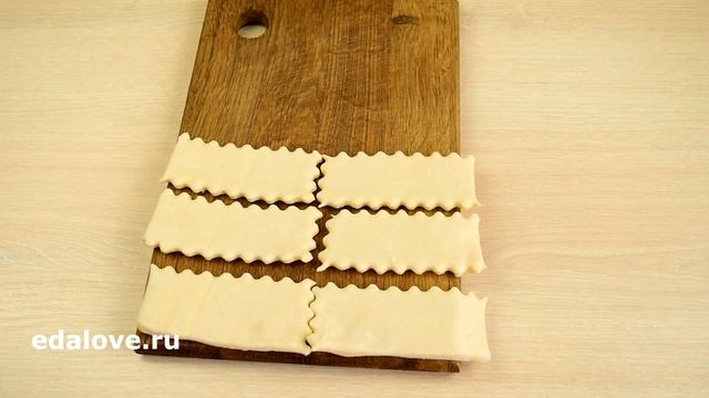 Слоеные язычки  с сахаром за 15 минут