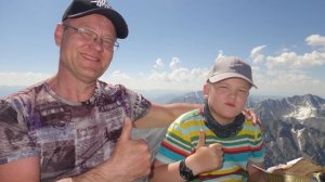 Восхождение на Мунку-Сардык со стороны Монголии в июне 2018 года. Команда Воробьевых.