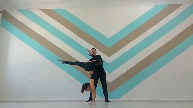 Как научиться стоять на руках? смотреть онлайн