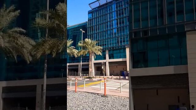 Emirates tower and DIFC buildings || Skyscrapers || Architecture #travellingdoctor #shorts