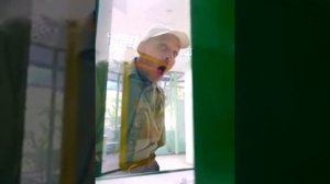 Пришел в аптеку и просит таблетку