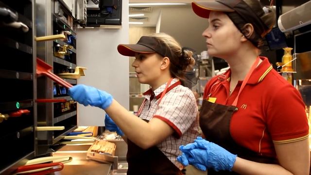 Предварительное обучение в Макдоналдс смотреть онлайн