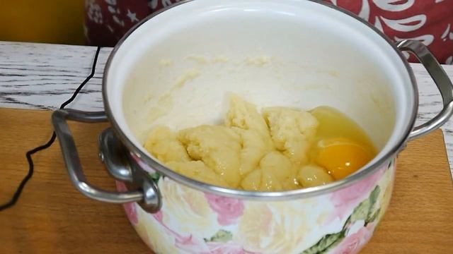 Новогодние Эклеры Профитроли С Заварным Кремом в Белом Шоколаде и Кокосовой Стружке!