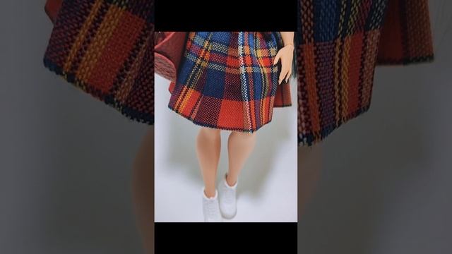 Набор с куколкой LOL OMG. Одежда для куклы смотреть онлайн