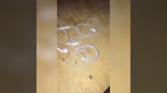 Что будет если постирать наушники в стиралке (EarPods) ? смотреть онлайн