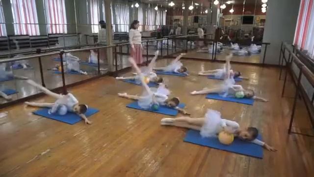 Мастер класс ч.2 балетной студии "Гармония" смотреть онлайн