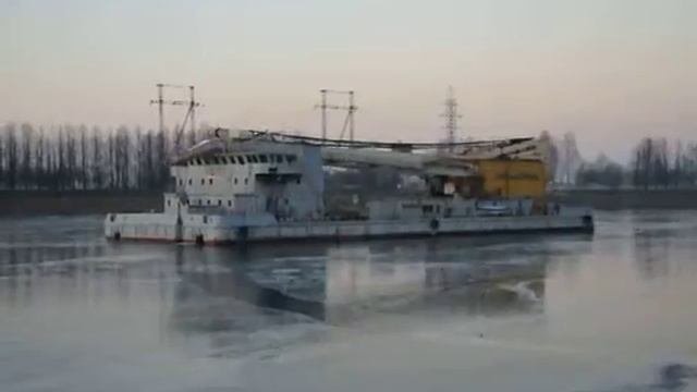 КПЛ-351 колет лёд