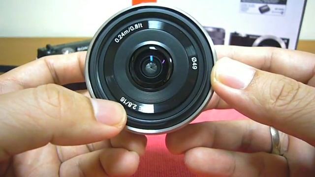 Sony Nex-5 Pancake 16mm Lens - A Closer Look смотреть онлайн